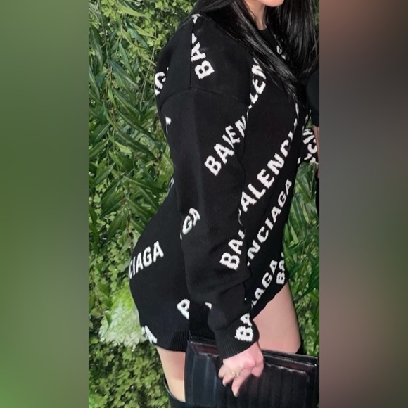Balenciaga women’s sweater worn twice size small